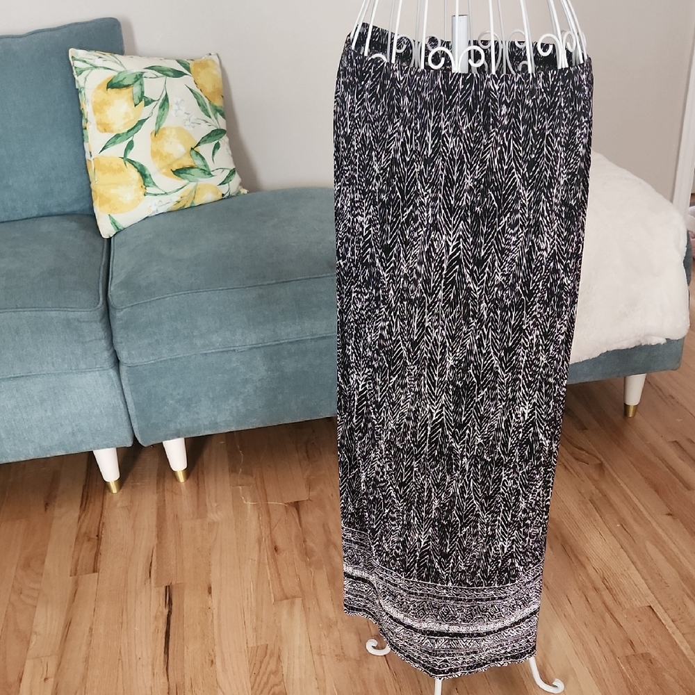 Black and White Maxi Skirt